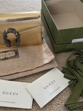 Gucci Gold Metallic Leather Envelope Clutch with Horseshoe Accent